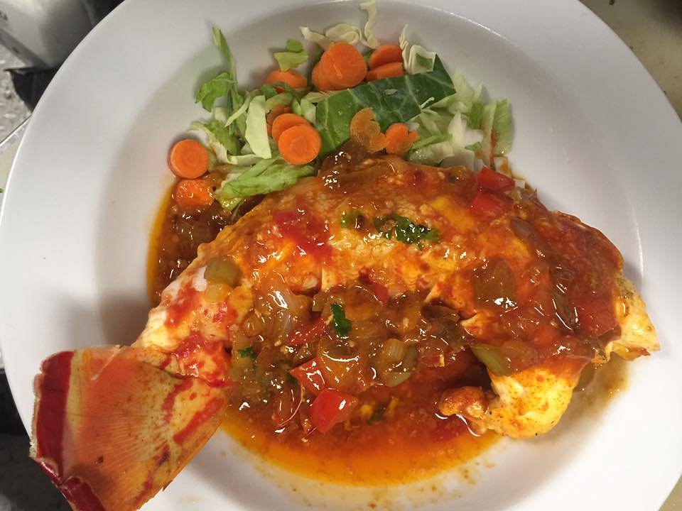 Krusty Crab Culebra Island Flamenco Beach Exterior Lobster In Creole Sauce